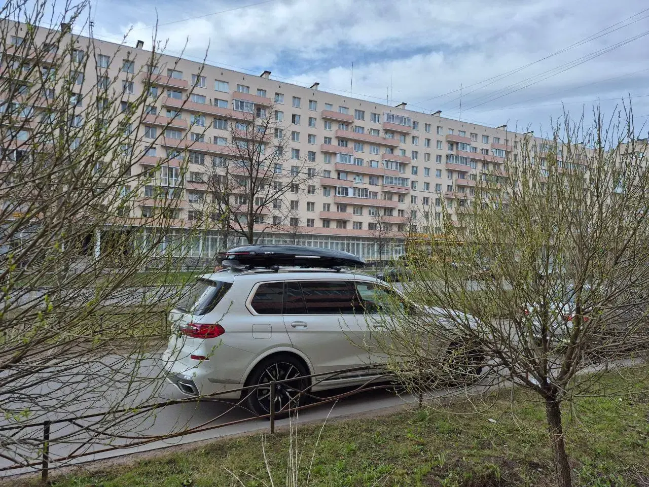 Установка автобокса ENROAD на BMW X7 в магазине ES-AUTO