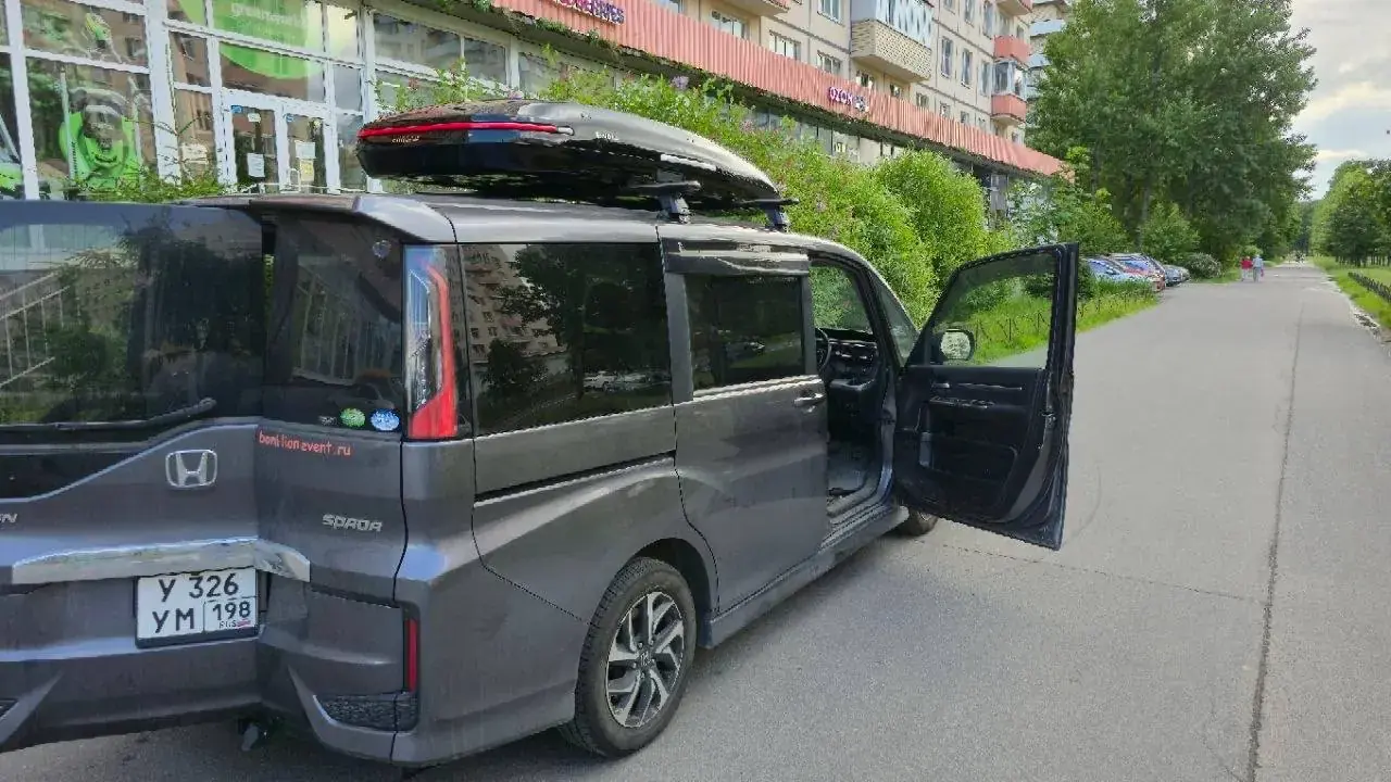 Установка автобокса ENROAD на Honda STEPWGN в магазине ES-AUTO