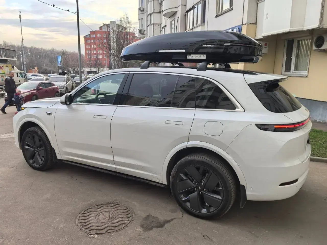 Установка автобокса ENROAD на Lixiang L7 в магазине ES-AUTO