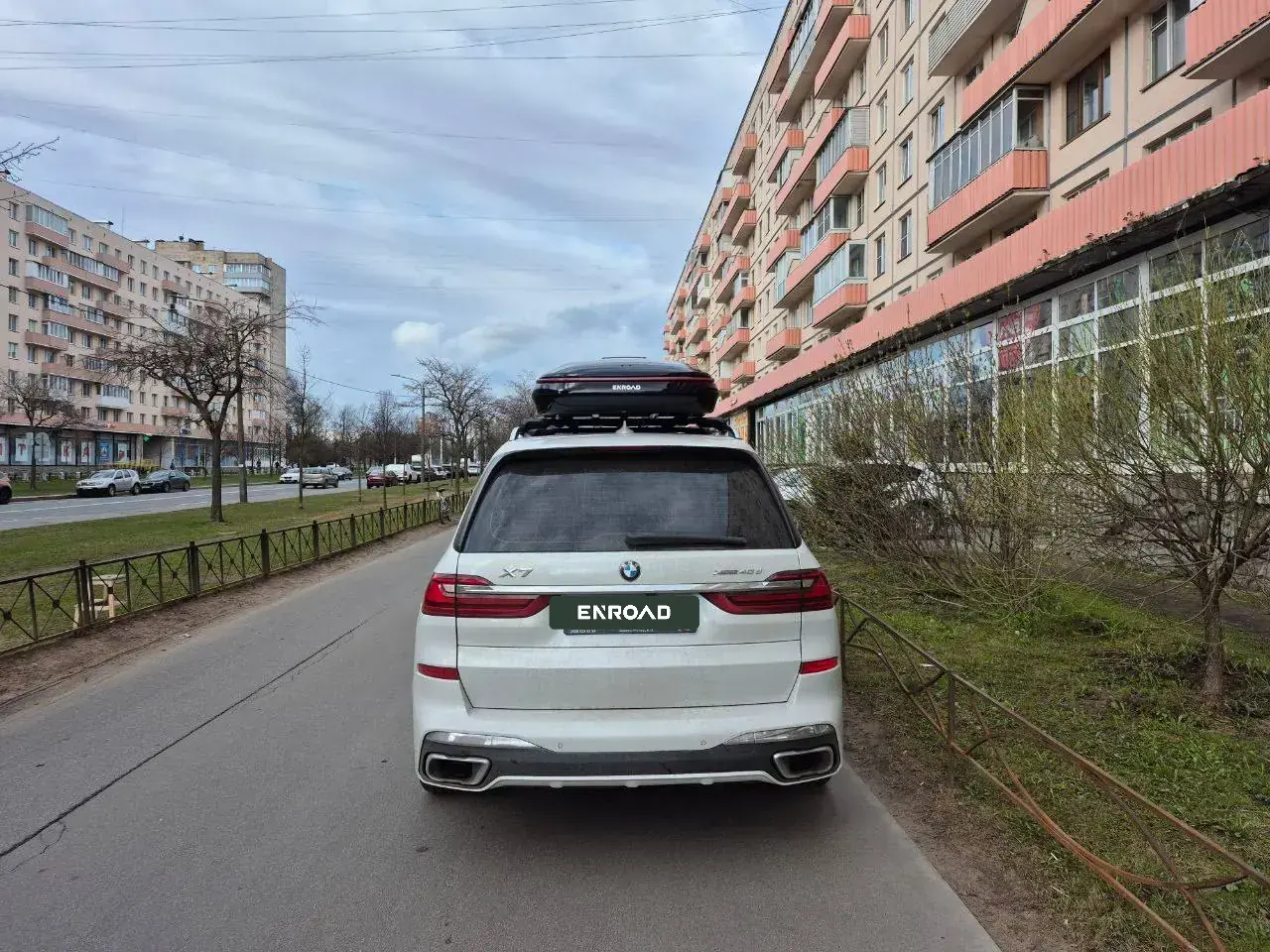 Установка автобокса ENROAD на BMW X7 в магазине ES-AUTO